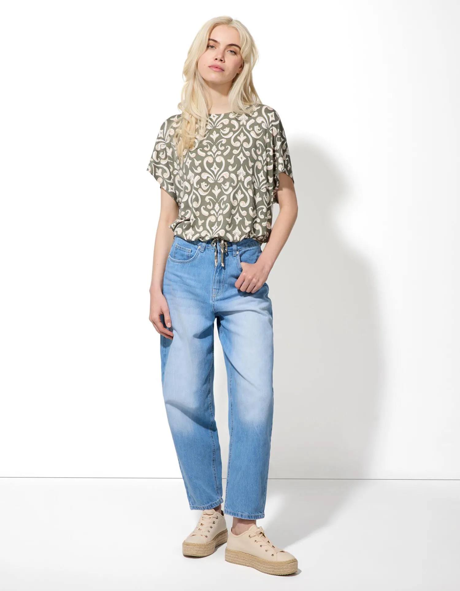 Ever Me T-shirt - Geknoopt detail - groen Fashion